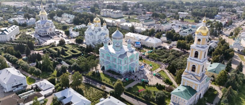 В Свято-Троицком Серафимо-Дивеевском монастыре совершили память преподобного Серафима Саровского