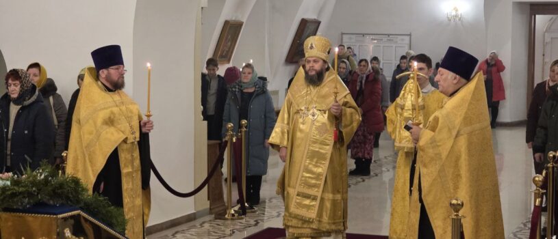 Всенощное бдение в Никольском кафедральном соборе накануне памяти святителя Николая, Мирликийского Чудотворца