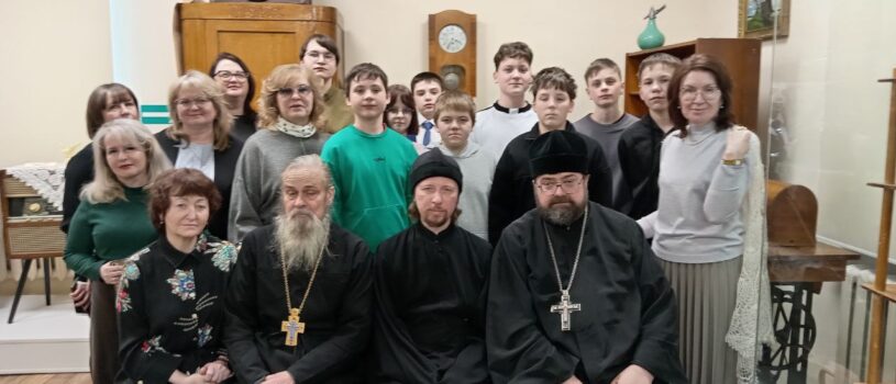 В Чамзинском краеведческом музее прошла встреча с настоятелем Свято-Троицкого Чуфаровского мужского монастыря
