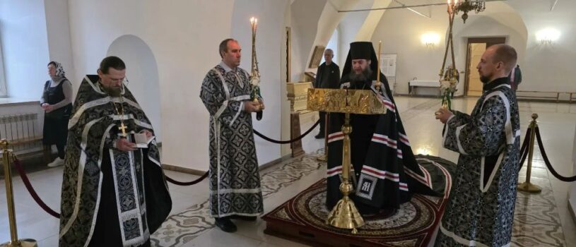 Уставное богослужение накануне Великого понедельника Страстной седмицы в Никольском кафедральном соборе г.Ардатова