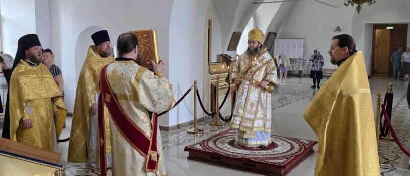 В День памяти и скорби Архипастырь совершил поминовение по всем жертвам ВОВ в Никольском кафедральном соборе г.Ардатова