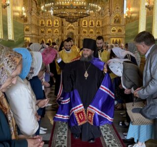 Воскресная Божественная литургия в Андреевском кафедральном соборе п.Атяшево