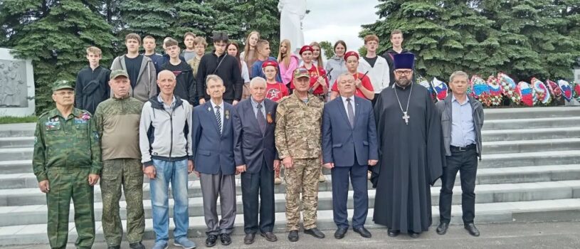 В Чамзинке прошел торжественный митинг ко Дню памяти и скорби