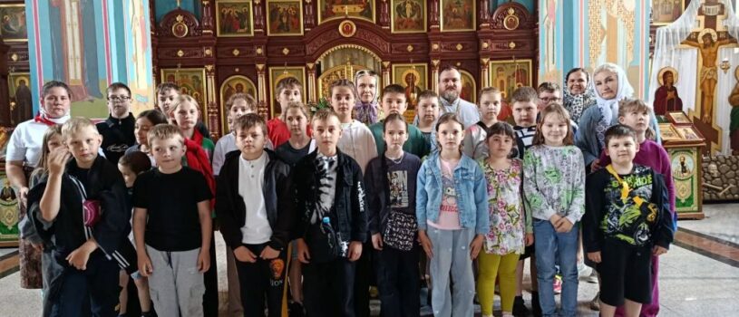 Учащиеся Комсомольской СОШ №1 в рамках школьного лагеря посетили Благовещенский храм п.Комсомольский Чамзинского района