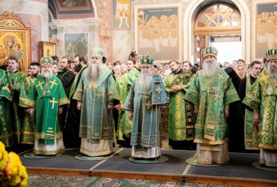 В Свято-Троицком Серафимо-Дивеевском монастыре начались праздничные торжества, посвященном 123-й годовщине со дня обретения мощей преподобного Серафима Саровского