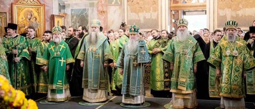 В Свято-Троицком Серафимо-Дивеевском монастыре начались праздничные торжества, посвященном 123-й годовщине со дня обретения мощей преподобного Серафима Саровского