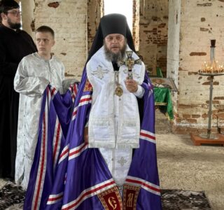 Рабочий визит в восстанавливающийся храм Воскресения Христова с.Полое Ардатовского района