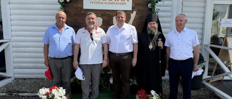 Архипастырь посетил фестиваль в честь праздника Семьи, Любви и Верности, который прошел на базе отдыха Каменка Атяшевского района