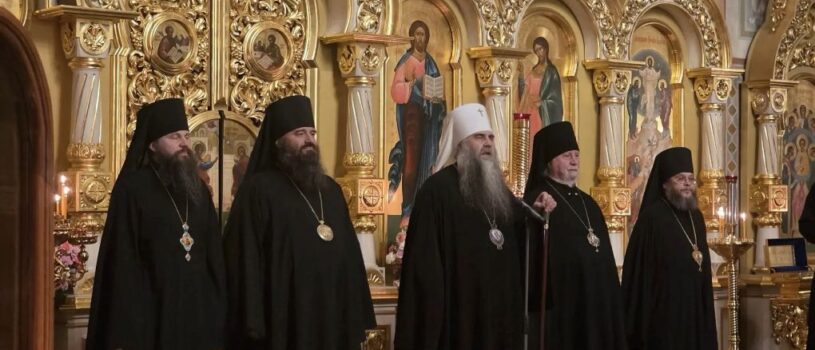 Епископ Ардатовский и Атяшевский Мелетий в Дивеево встретил ковчег с десницей святителя Спиридона Тримифунтского