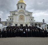 В Дивеево прошло соборное богослужение и семинар «Практическое исполнение монашеских обетов в условиях современности» в рамках работы Синодального отдела по монастырям и монашеству