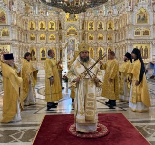 Воскресная Литургия в Андреевском кафедральном соборе п.Атяшево