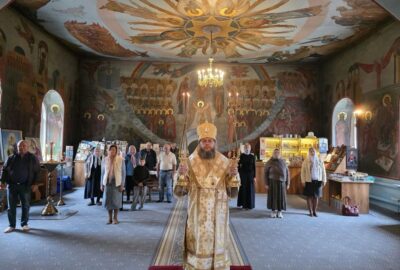 Божественная литургия в Казанско-Ключевской мужской пустыни п.Тургенево Ардатовского района