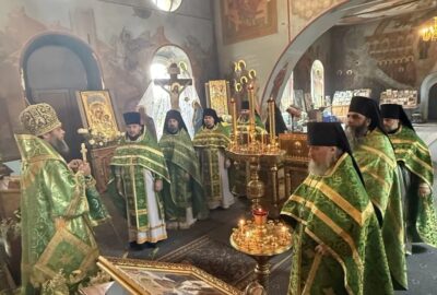Божественная литургия в Казанско-Ключевской мужской пустыни п.Тургенево Ардатовского района
