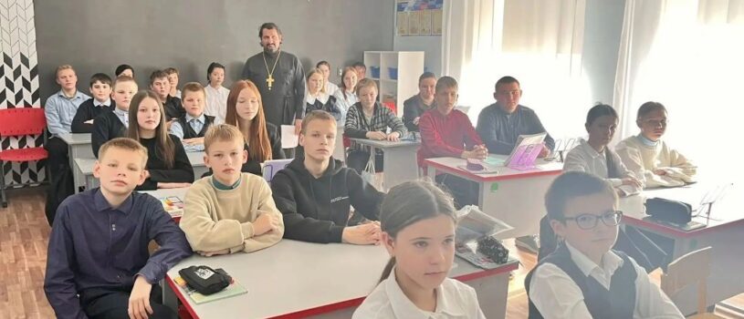 Покров Пресвятой Богородицы отметили в Низовской СОШ Ардатовского района