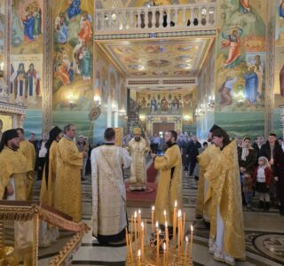 Воскресная Литургия в Андреевском кафедральном соборе п.Атяшево